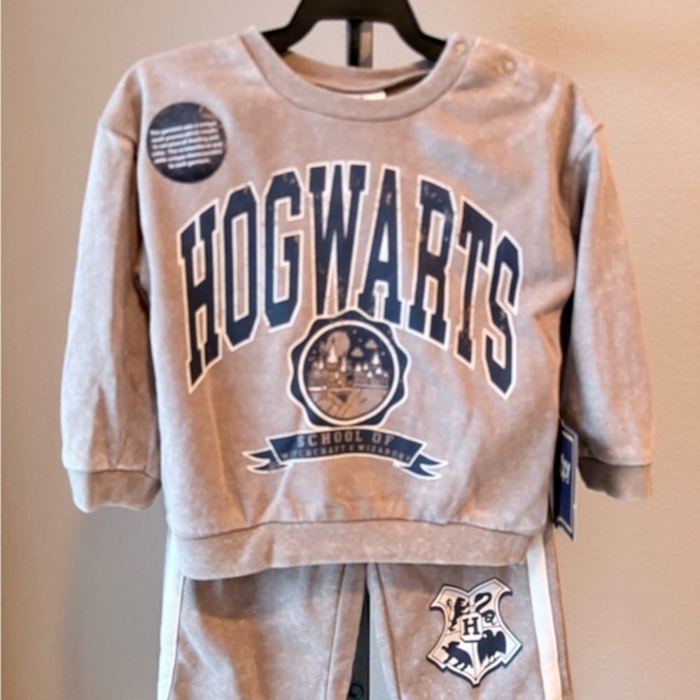 NWT Harry Potter Hogwarts infant size 18 months two piece set